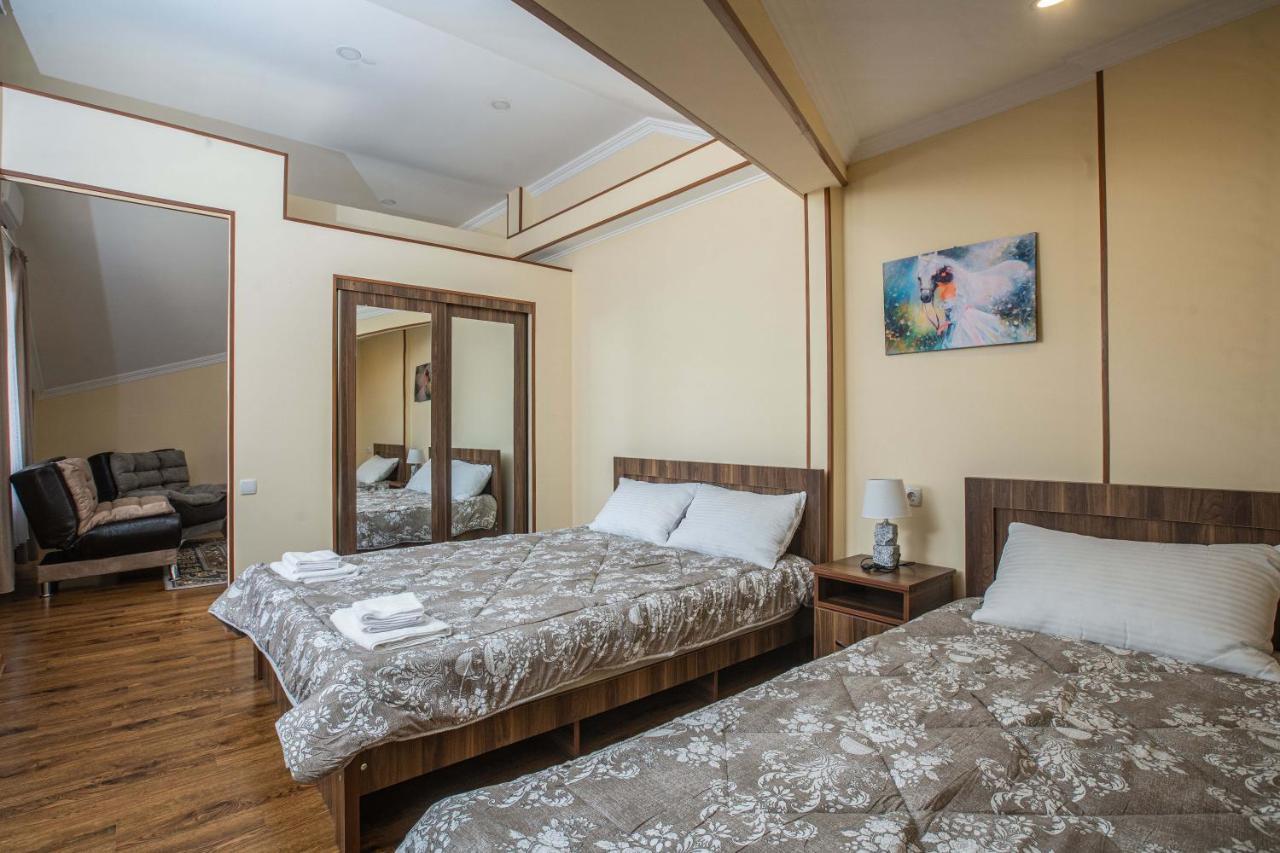 Telav Holl Hotel Telavi Eksteriør billede