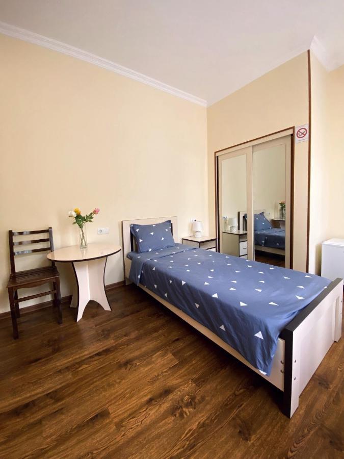 Telav Holl Hotel Telavi Eksteriør billede
